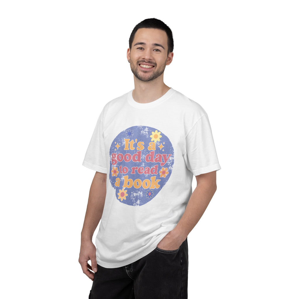 It's a Good Day to Read a Book Textured T-Shirt