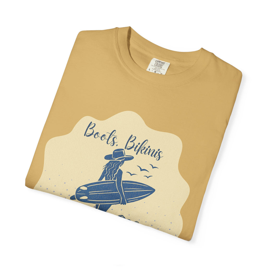 Textured Surf Vibes T-Shirt — 'Beach, Bikinis & Beach Days' Vintage Surf Graphic