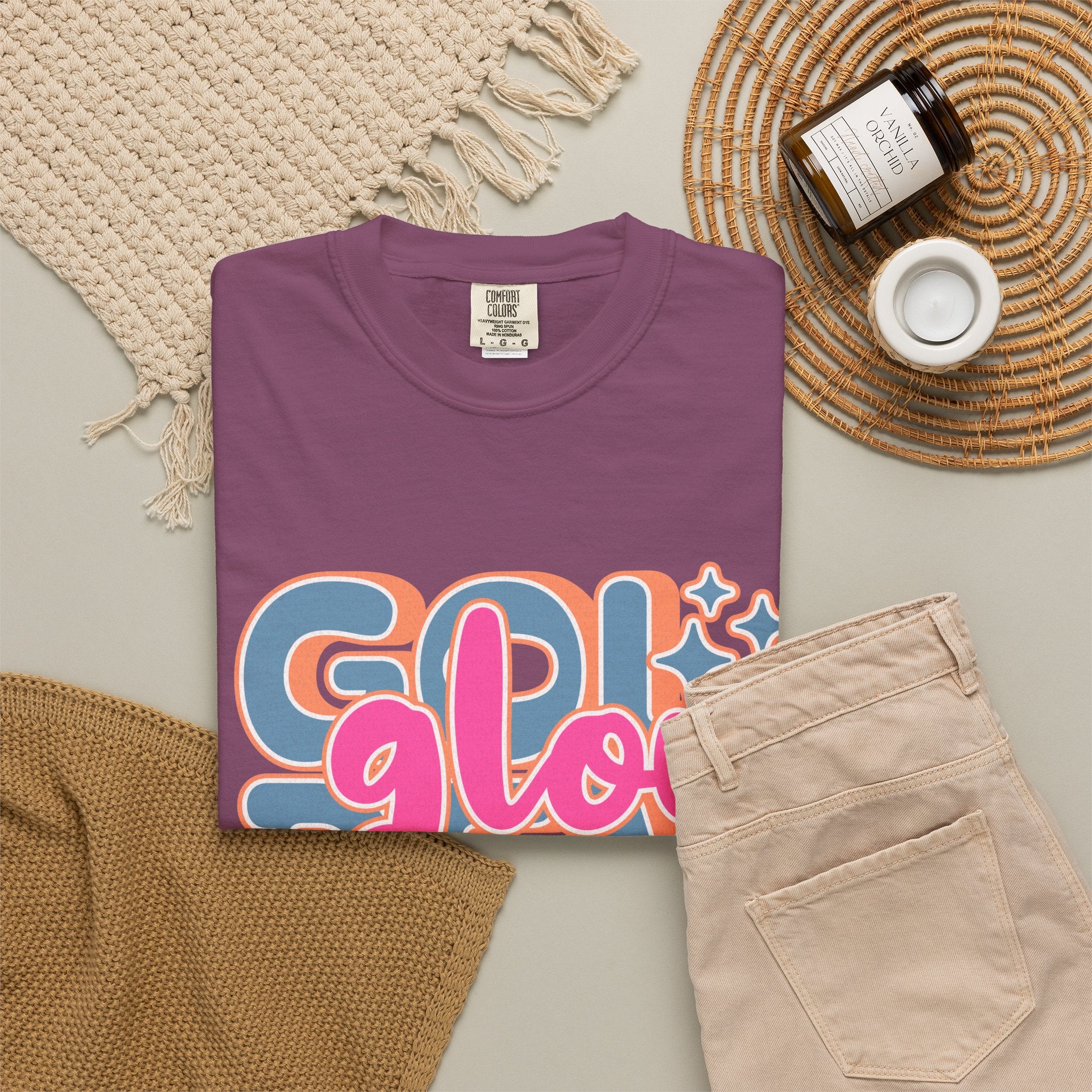 Golden Glow Retro Graphic Textured T-Shirt