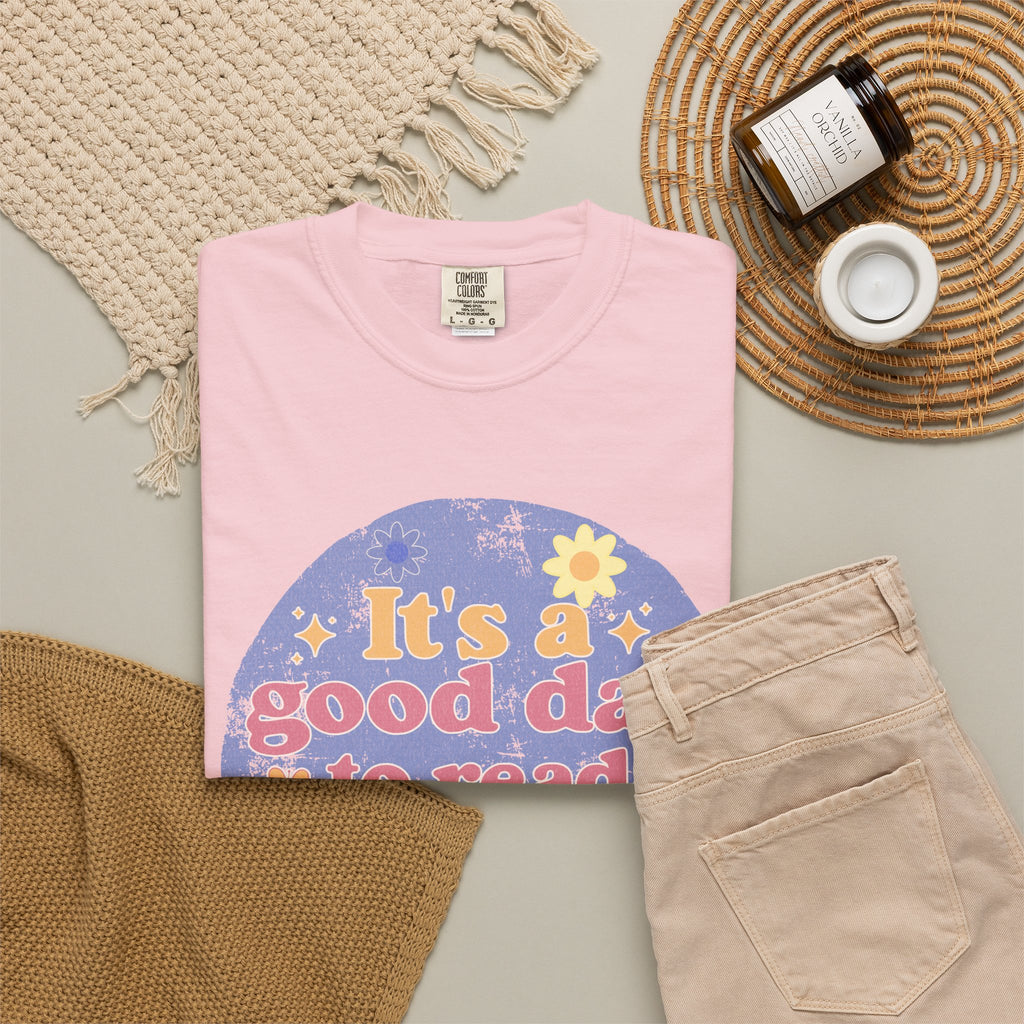 It's a Good Day to Read a Book Textured T-Shirt
