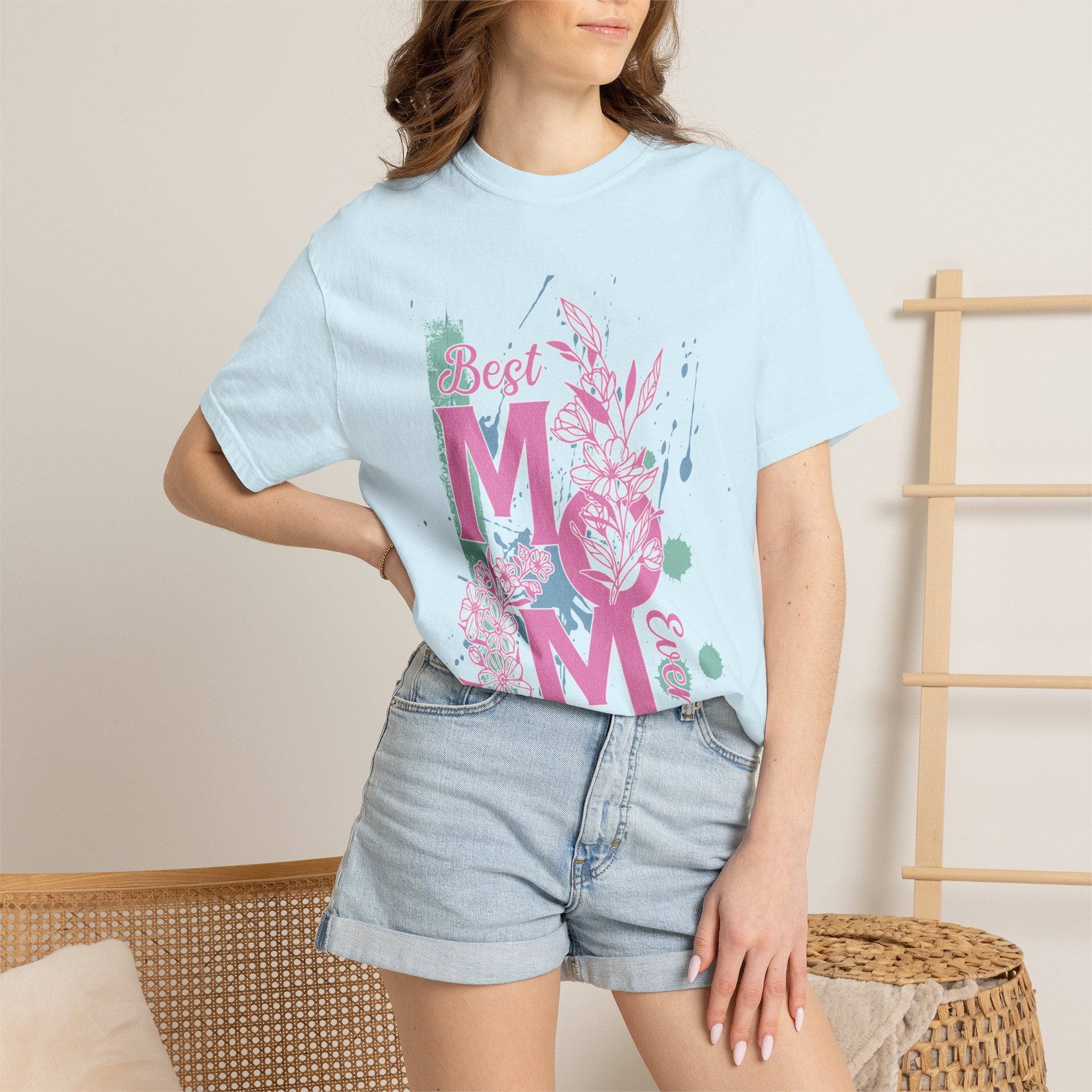 Best Mom Floral T-Shirt — Textured Mother's Day Gift Tee