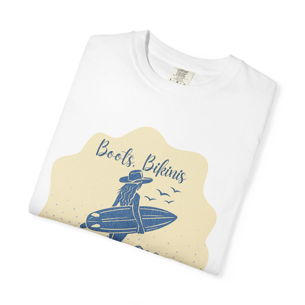 Textured Surf Vibes T-Shirt — 'Beach, Bikinis & Beach Days' Vintage Surf Graphic