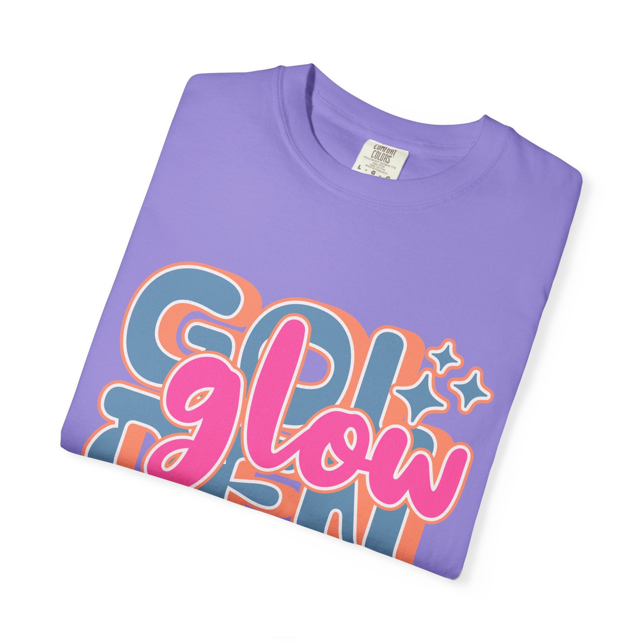 Golden Glow Retro Graphic Textured T-Shirt