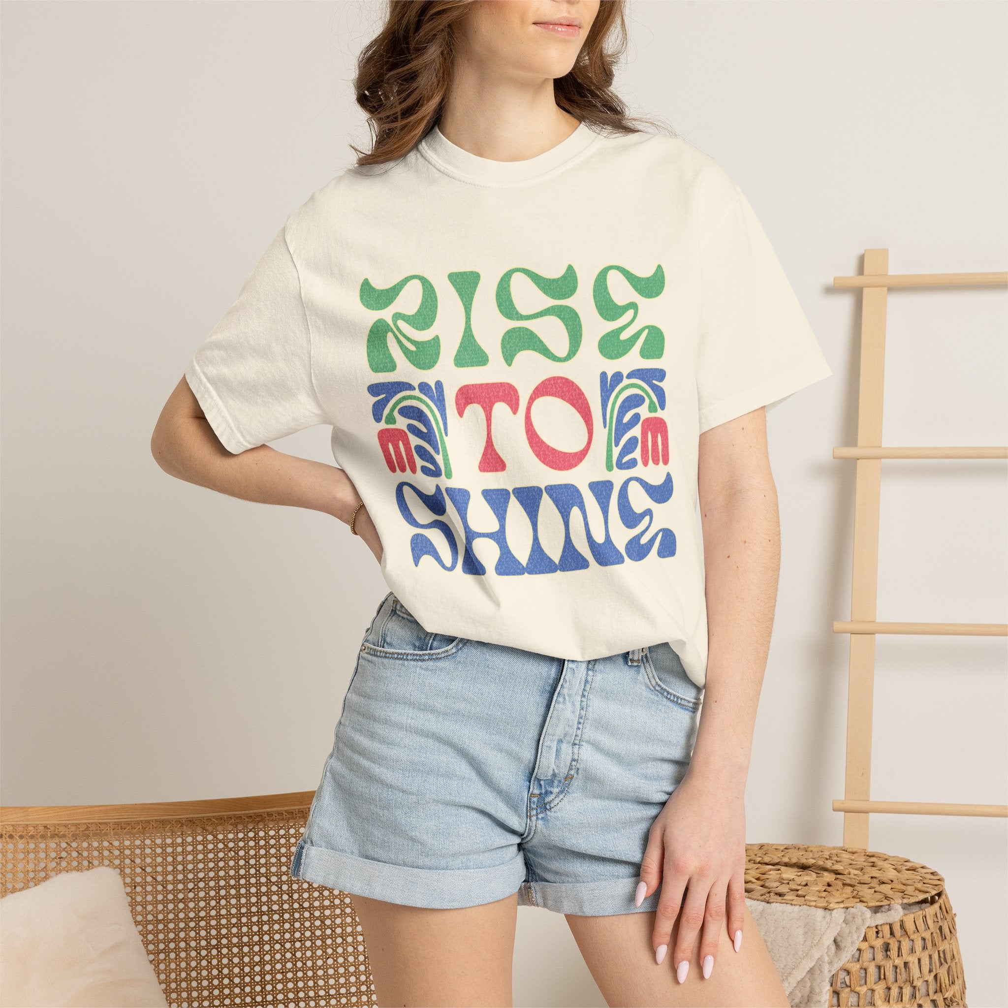 Textured Rise to Shine T-shirt | Retro Psychedelic Lettering