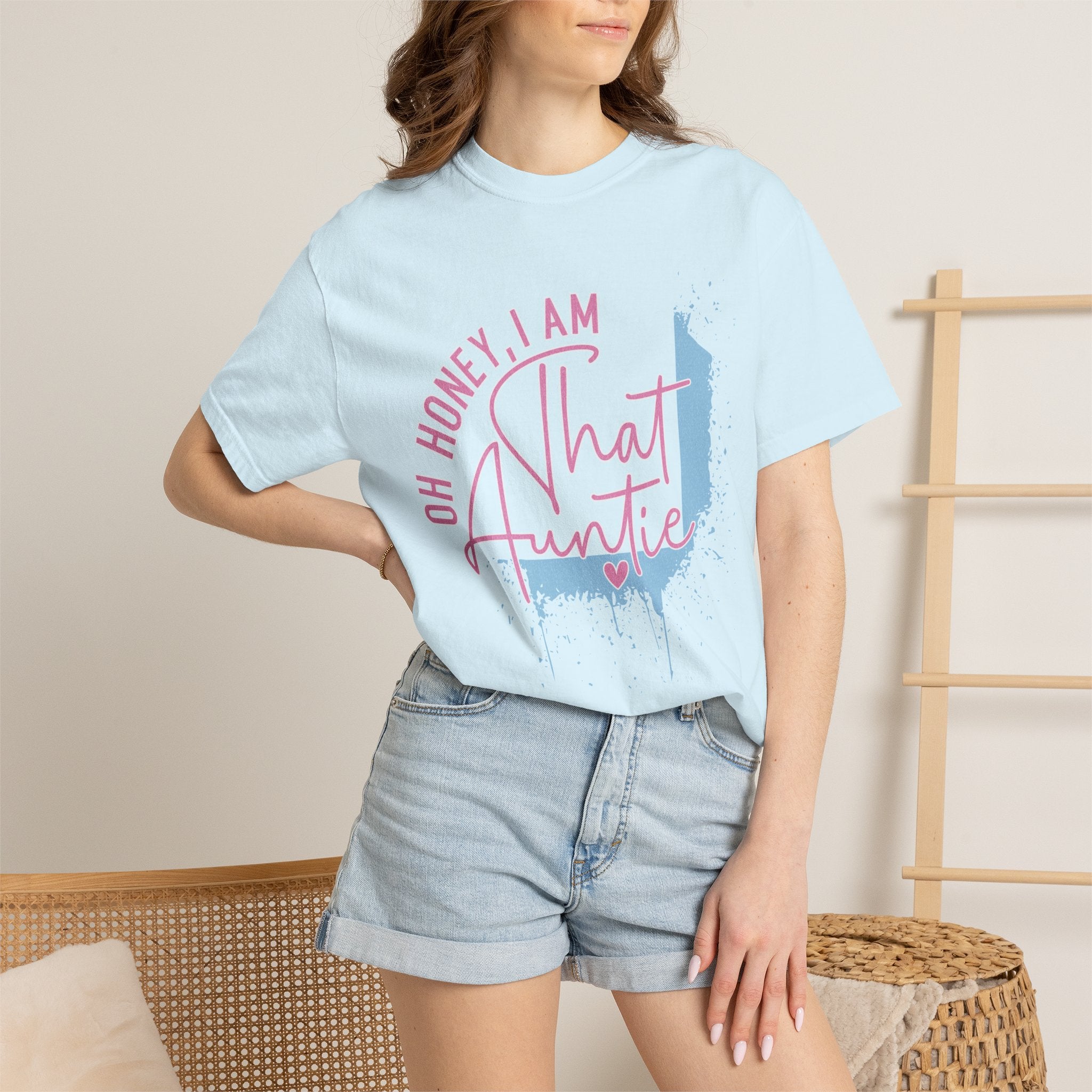That Auntie Textured T-Shirt - "Oh Honey, I Am That Auntie" Graphic Tee