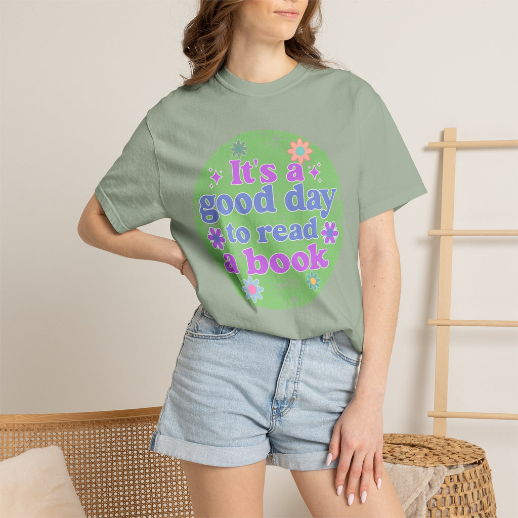 It's a Good Day to Read a Book Textured T-Shirt
