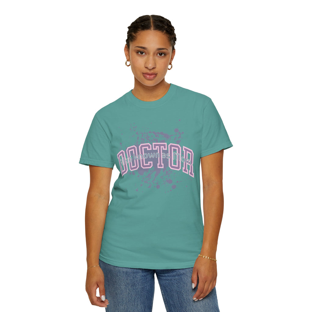 Doctor Also Known As Mom Textured T-Shirt — Retro Pink & Purple Splatter Medical Shirt
