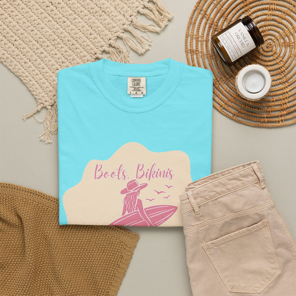 Textured Surf Beach Vintage T-Shirt — 'Beach Bums & Good Vibes' Retro Surf Graphic