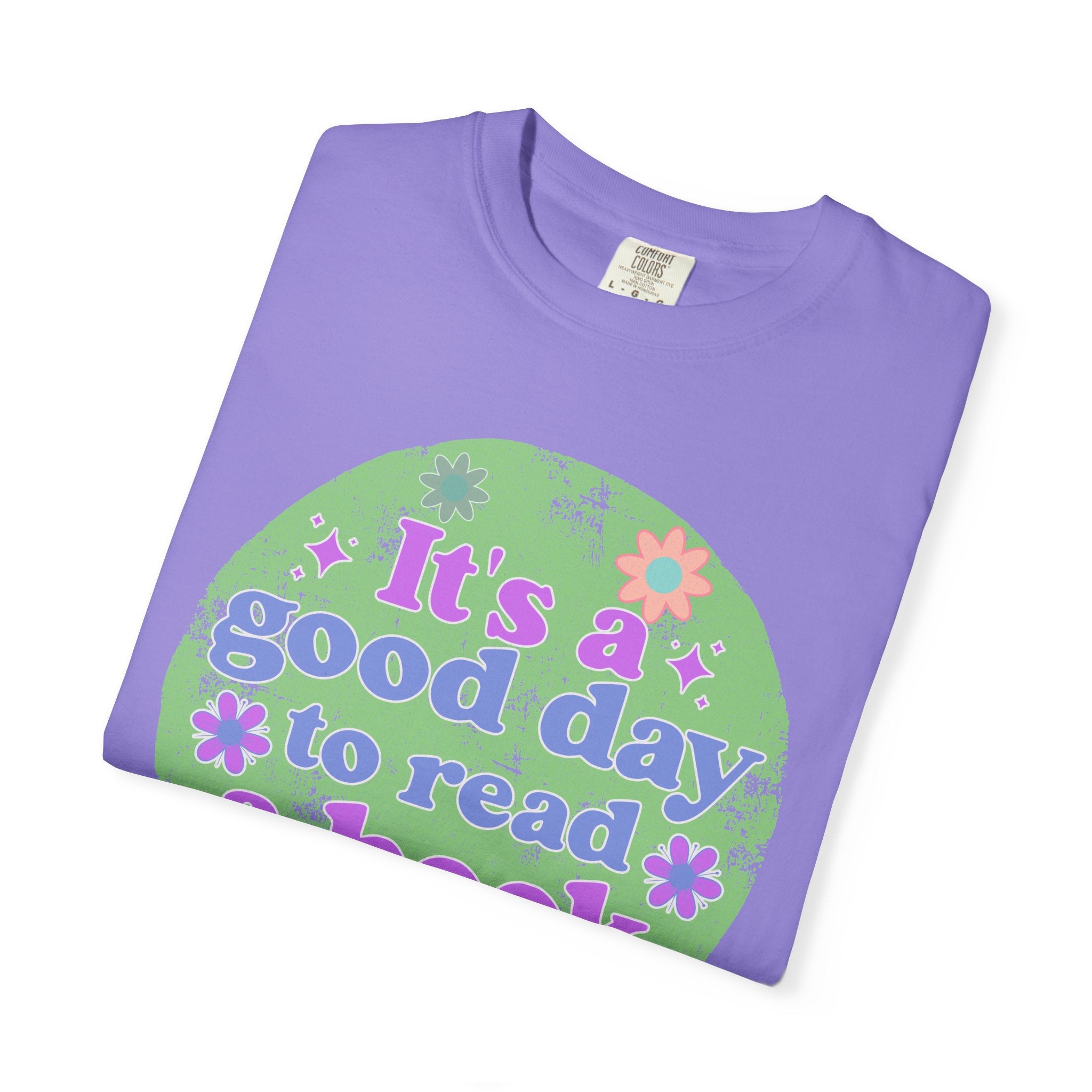 It's a Good Day to Read a Book Textured T-Shirt