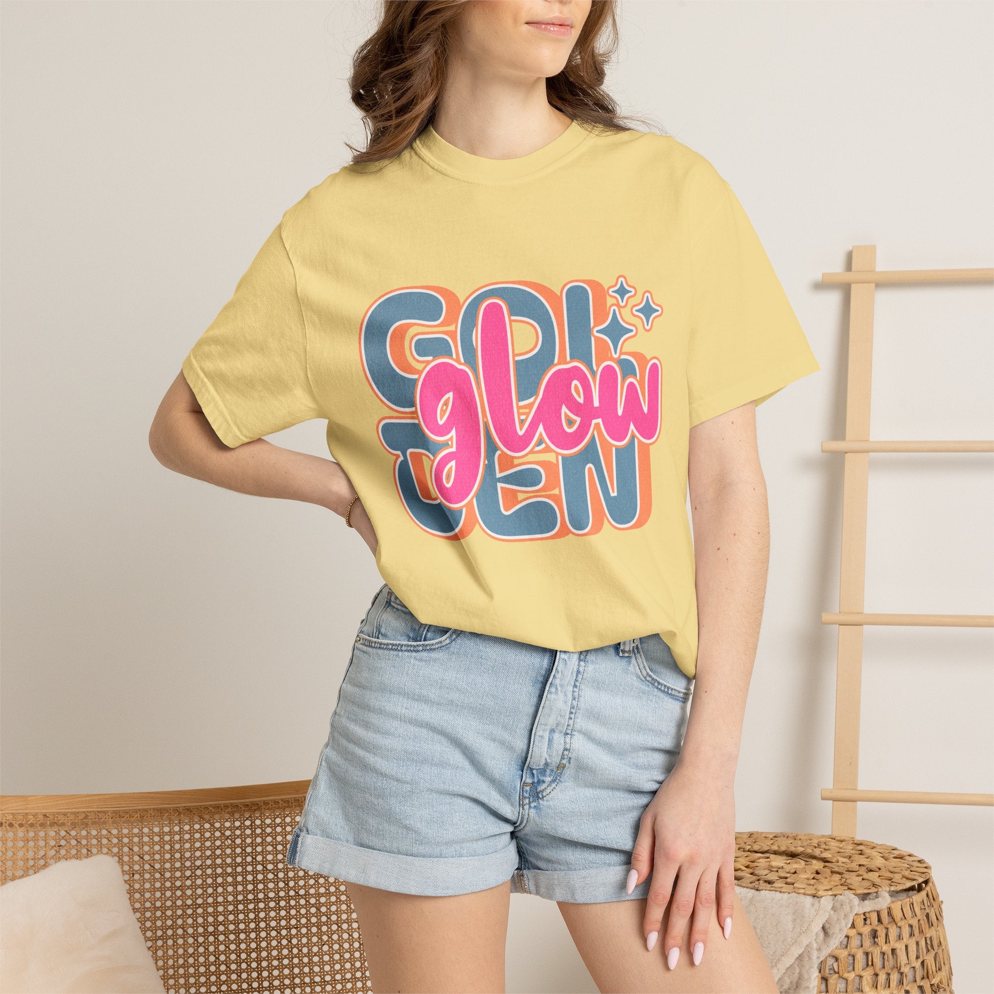 Golden Glow Retro Graphic Textured T-Shirt