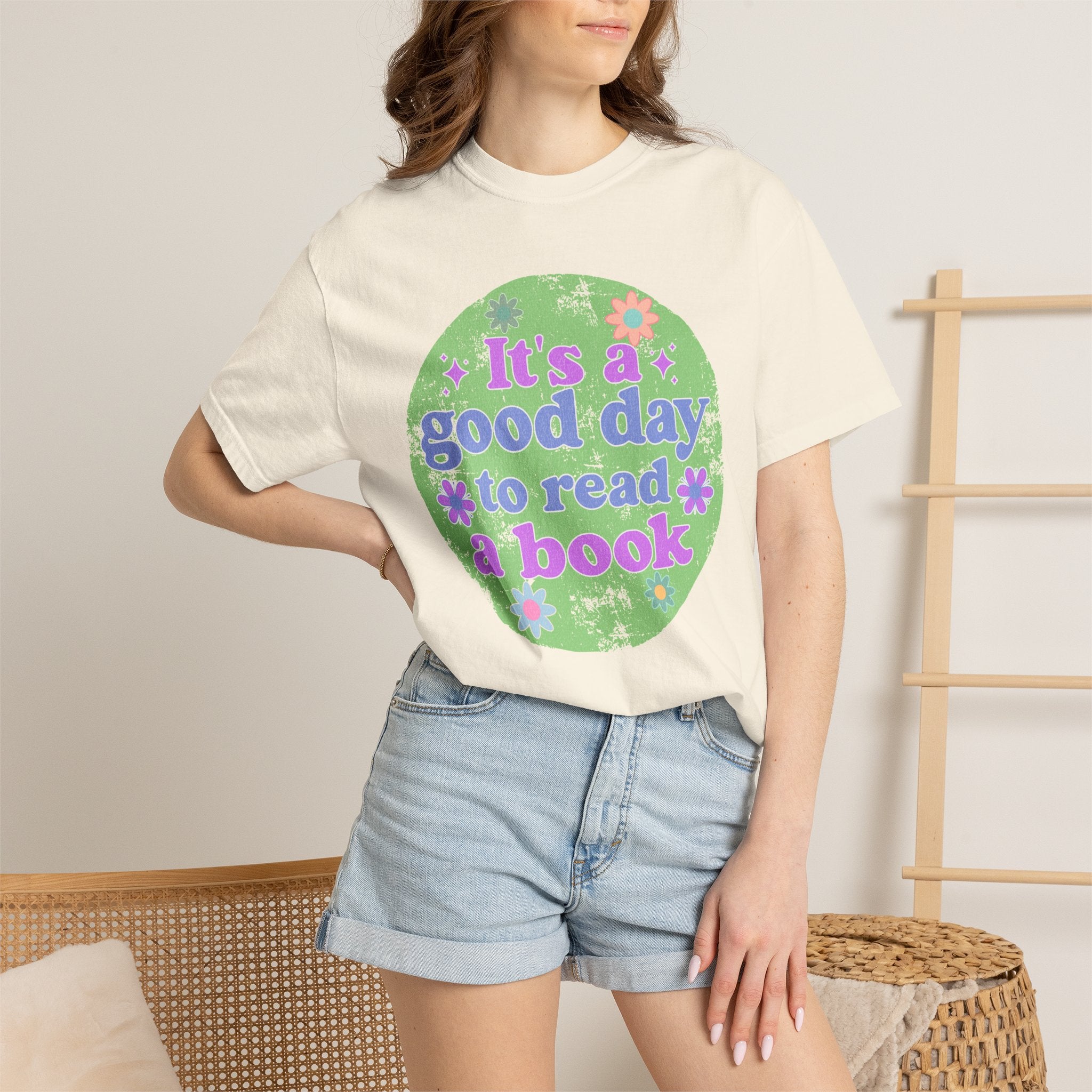 It's a Good Day to Read a Book Textured T-Shirt