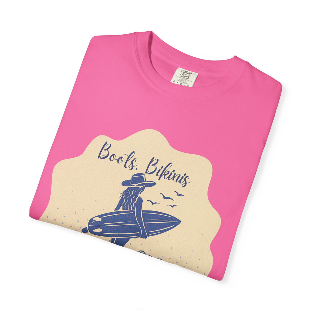 Textured Surf Vibes T-Shirt — 'Beach, Bikinis & Beach Days' Vintage Surf Graphic