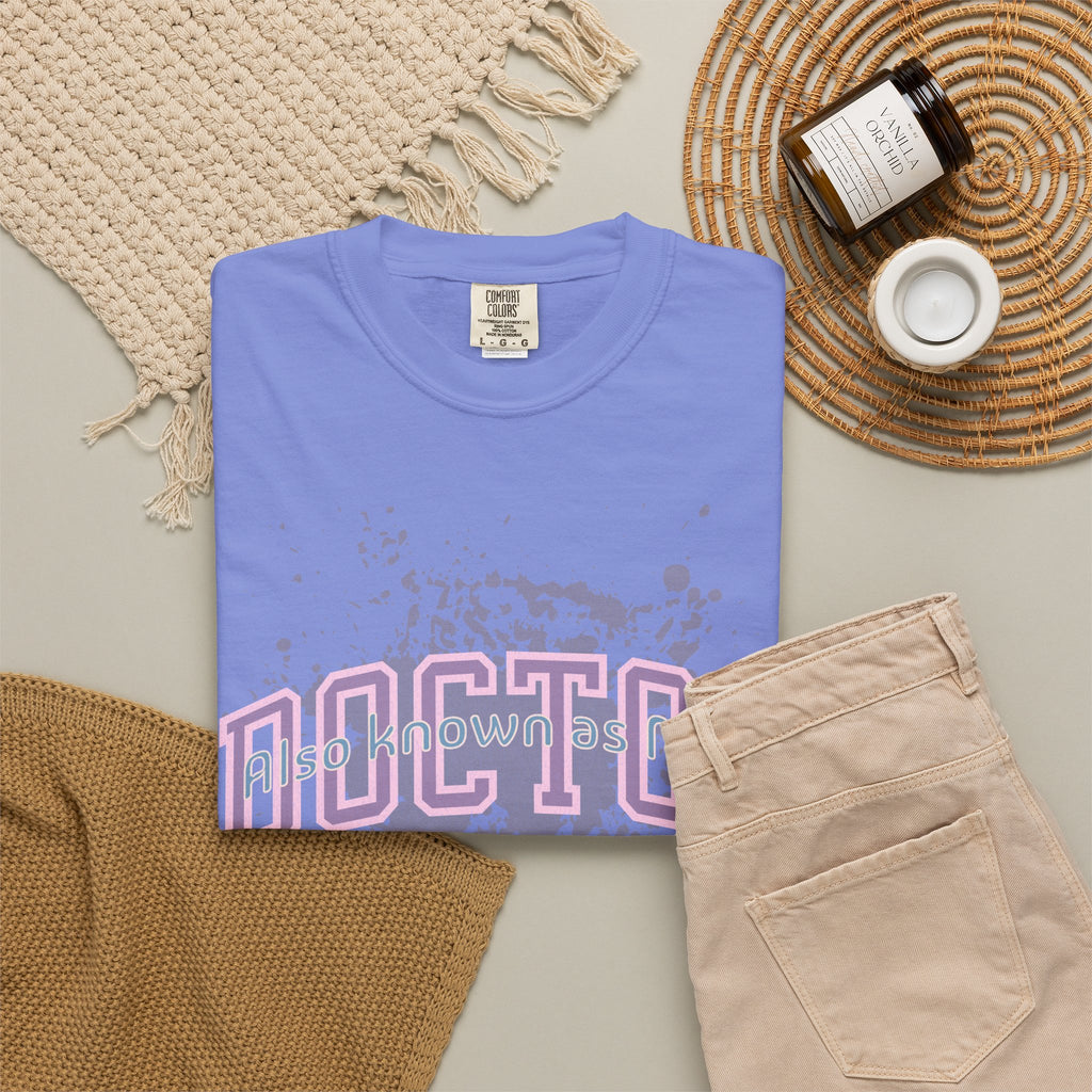 Doctor Also Known As Mom Textured T-Shirt — Retro Pink & Purple Splatter Medical Shirt