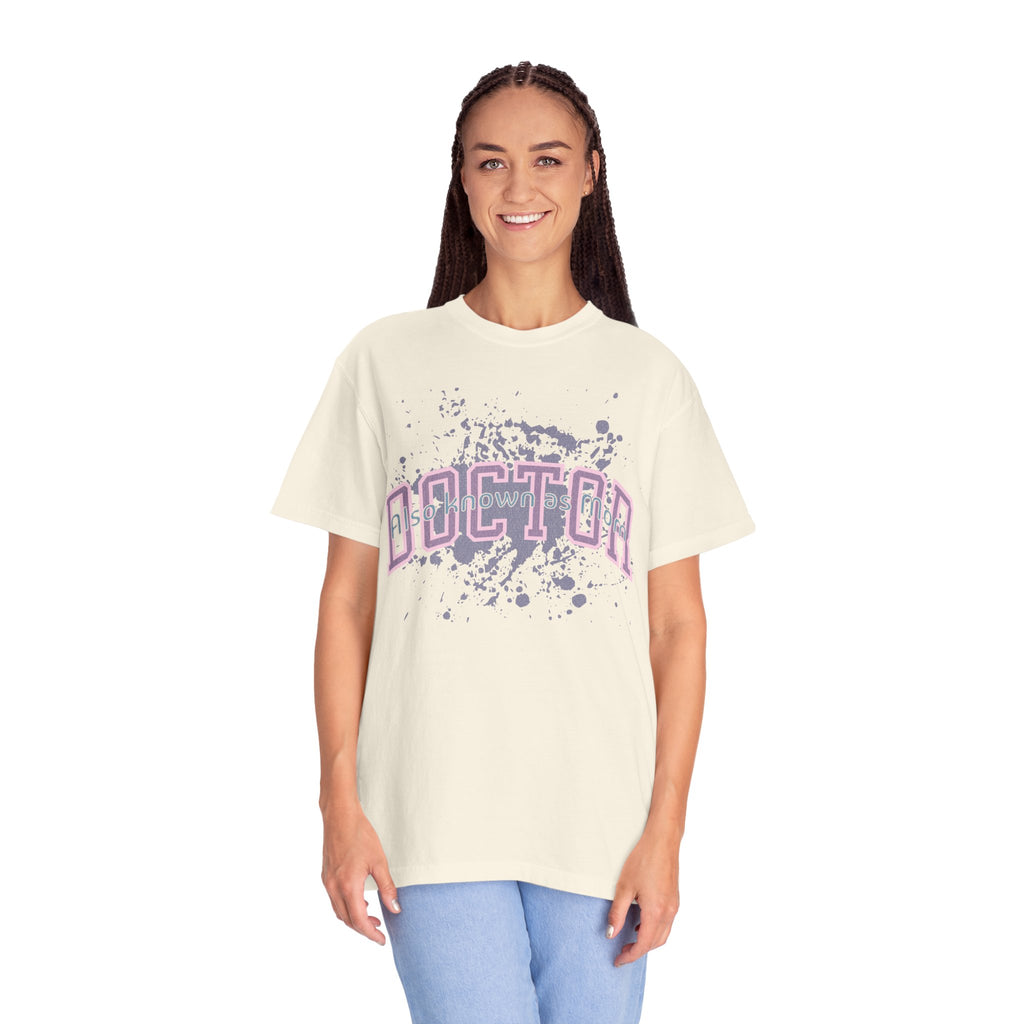 Doctor Also Known As Mom Textured T-Shirt — Retro Pink & Purple Splatter Medical Shirt