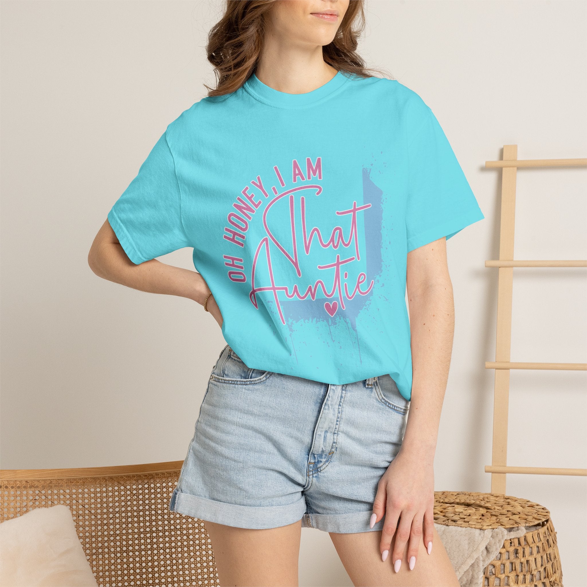 That Auntie Textured T-Shirt - "Oh Honey, I Am That Auntie" Graphic Tee