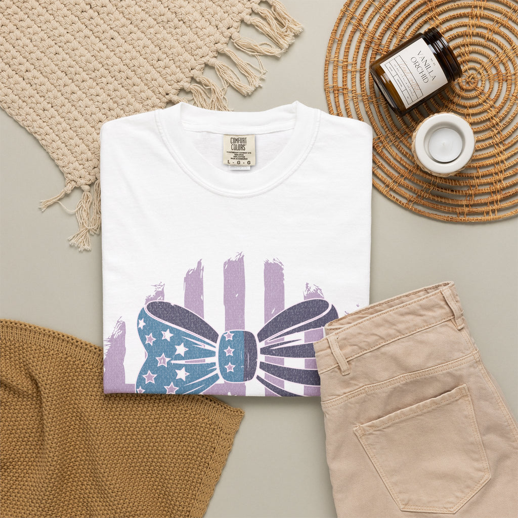 America Flag Bow Textured T-Shirt – Patriotic Floral USA Graphic Tee