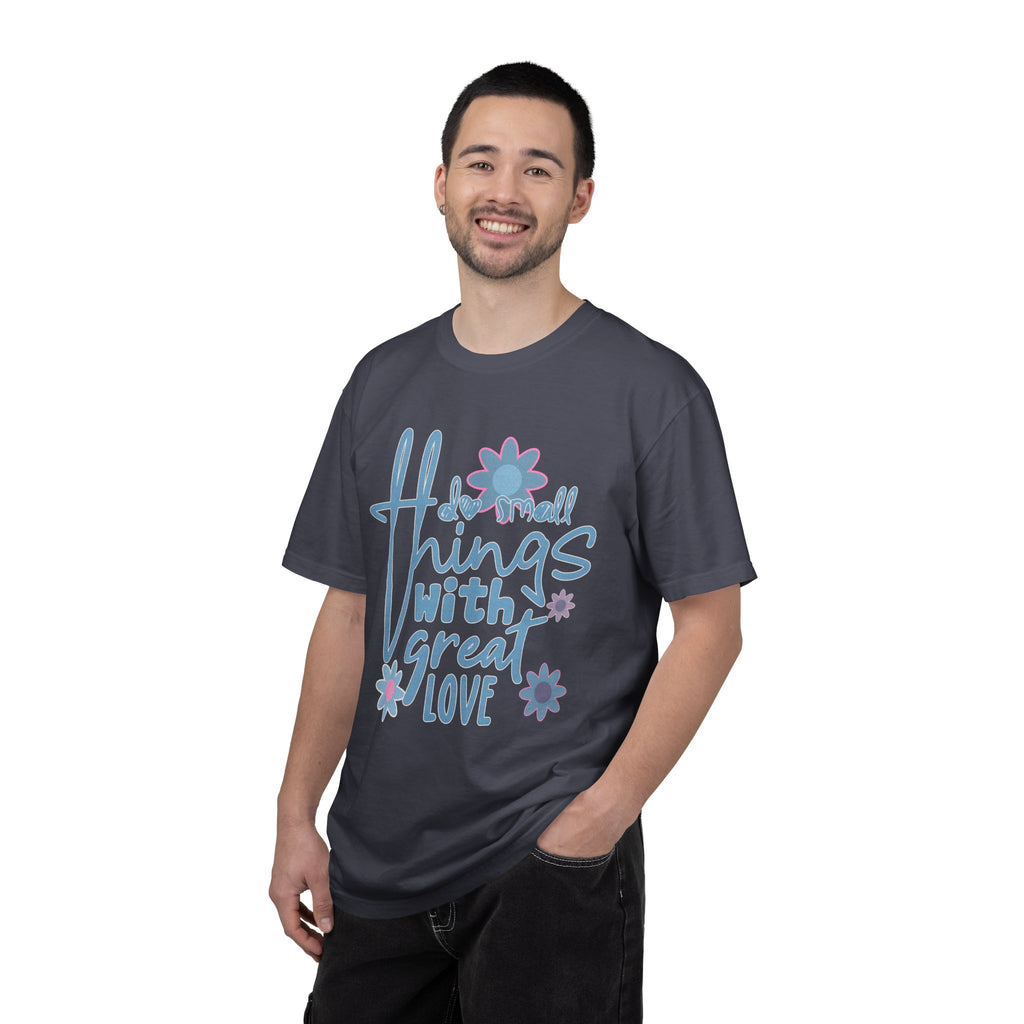 Textured Retro Great Love Graphic Tee