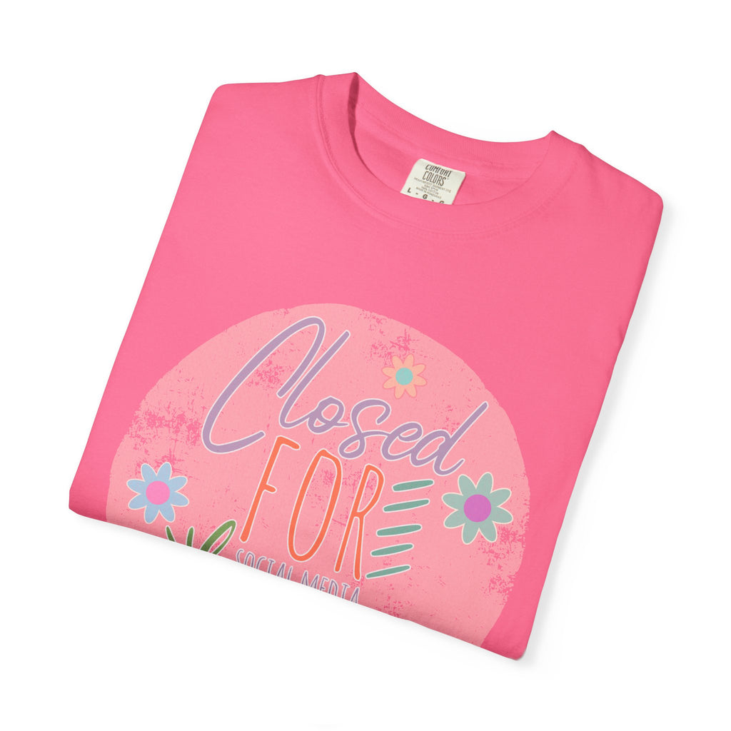 Closed For Detox Textured T‑Shirt — Cute Floral Wellness Tee