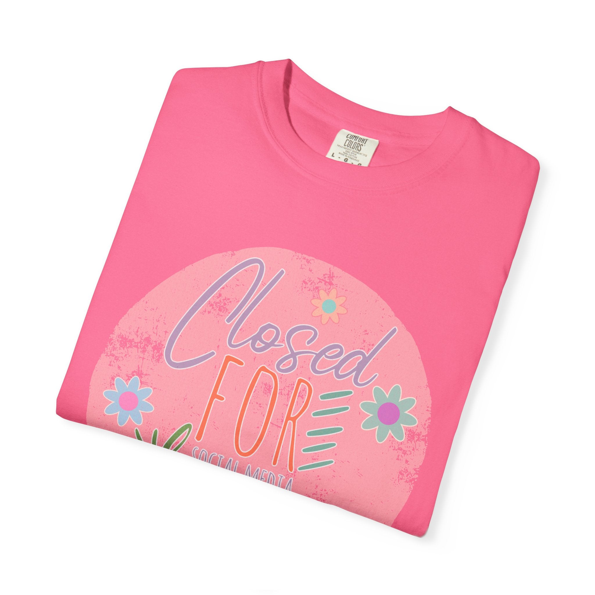 Closed For Detox Textured T‑Shirt — Cute Floral Wellness Tee