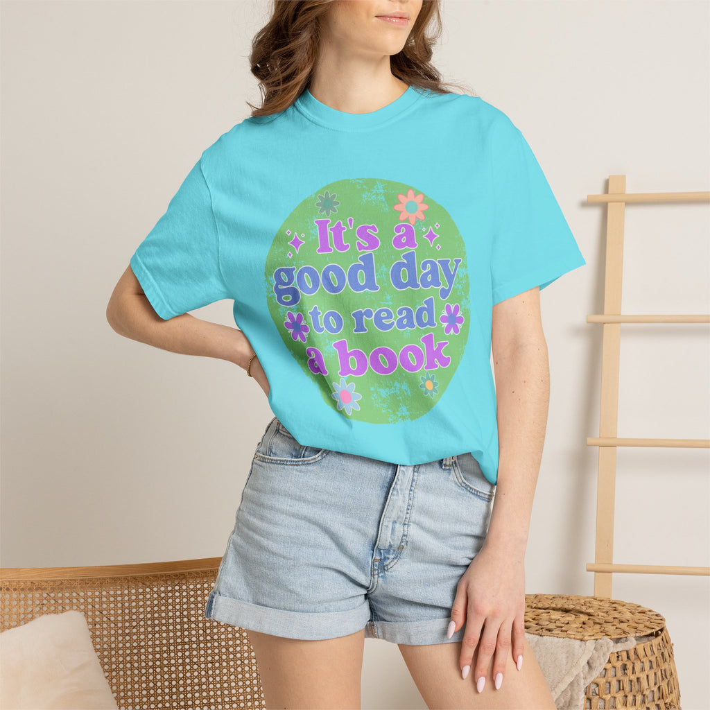 It's a Good Day to Read a Book Textured T-Shirt