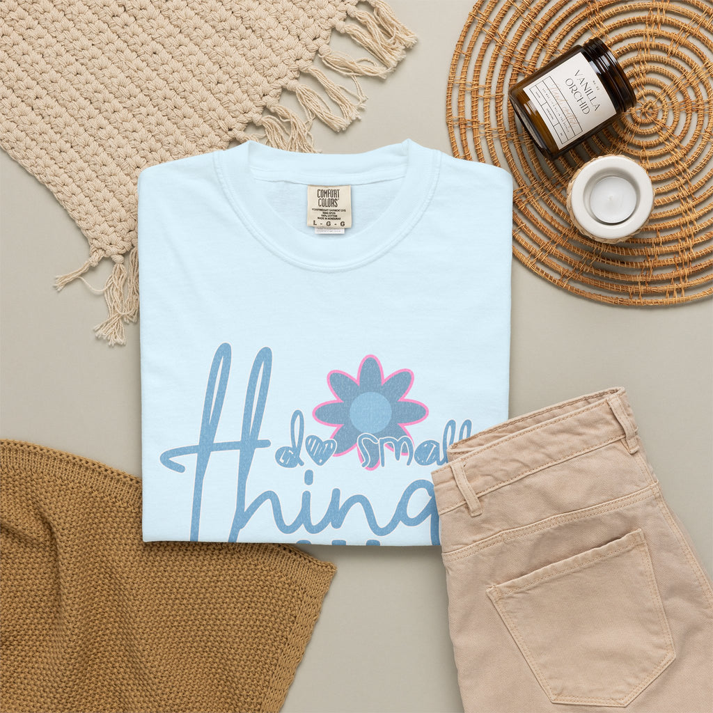 Textured Retro Great Love Graphic Tee
