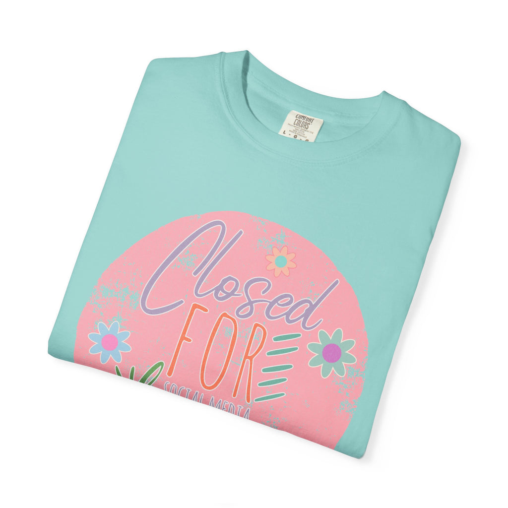 Closed For Detox Textured T‑Shirt — Cute Floral Wellness Tee