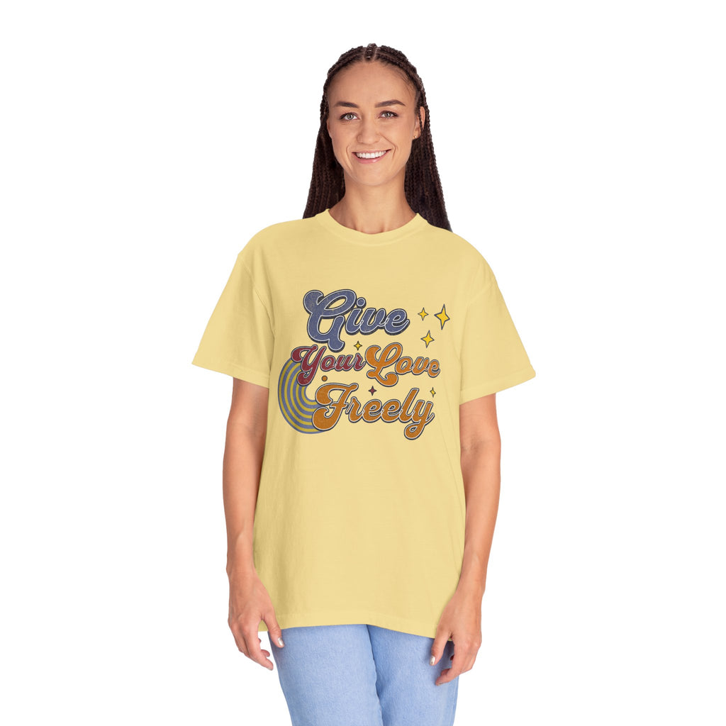 Textured Give Your Love Freely Retro Graphic T-Shirt