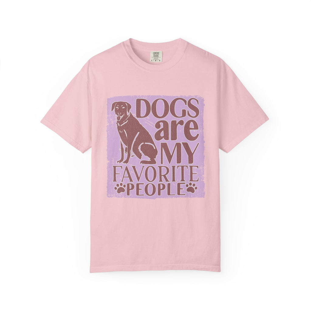 Textured Dogs Are My Favorite People T-Shirt – Retro Paw Print Dog Lover Tee